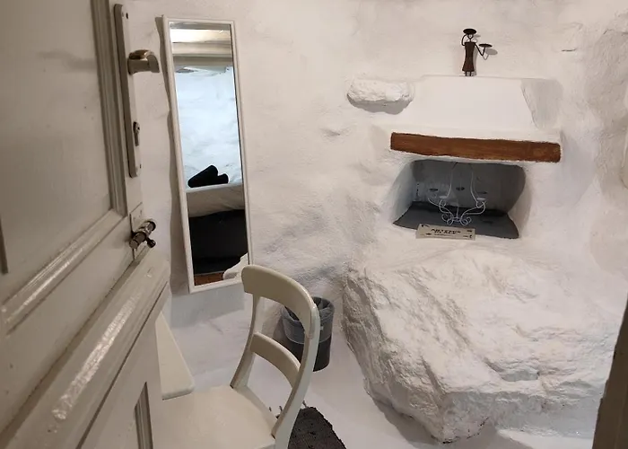 Artemis Super Paradise Beach (Mykonos)