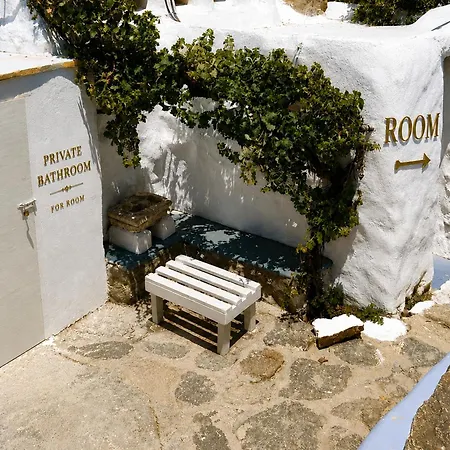 Chata Artemis Authentic Mykonian Stone House Near