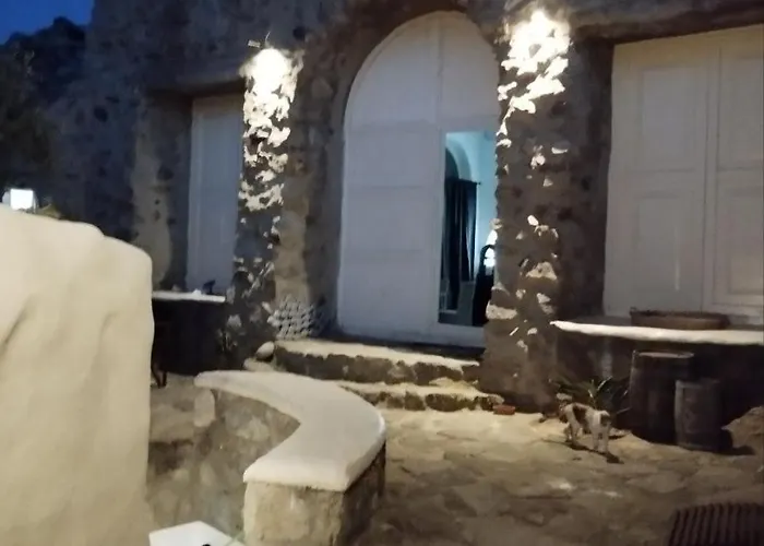 Artemis Super Paradise Beach (Mykonos)