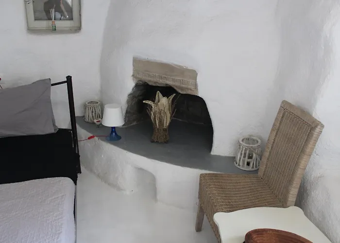 Artemis Super Paradise Beach (Mykonos)